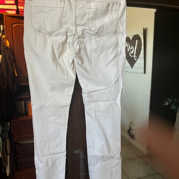 Jeans - Picture 2 of 3